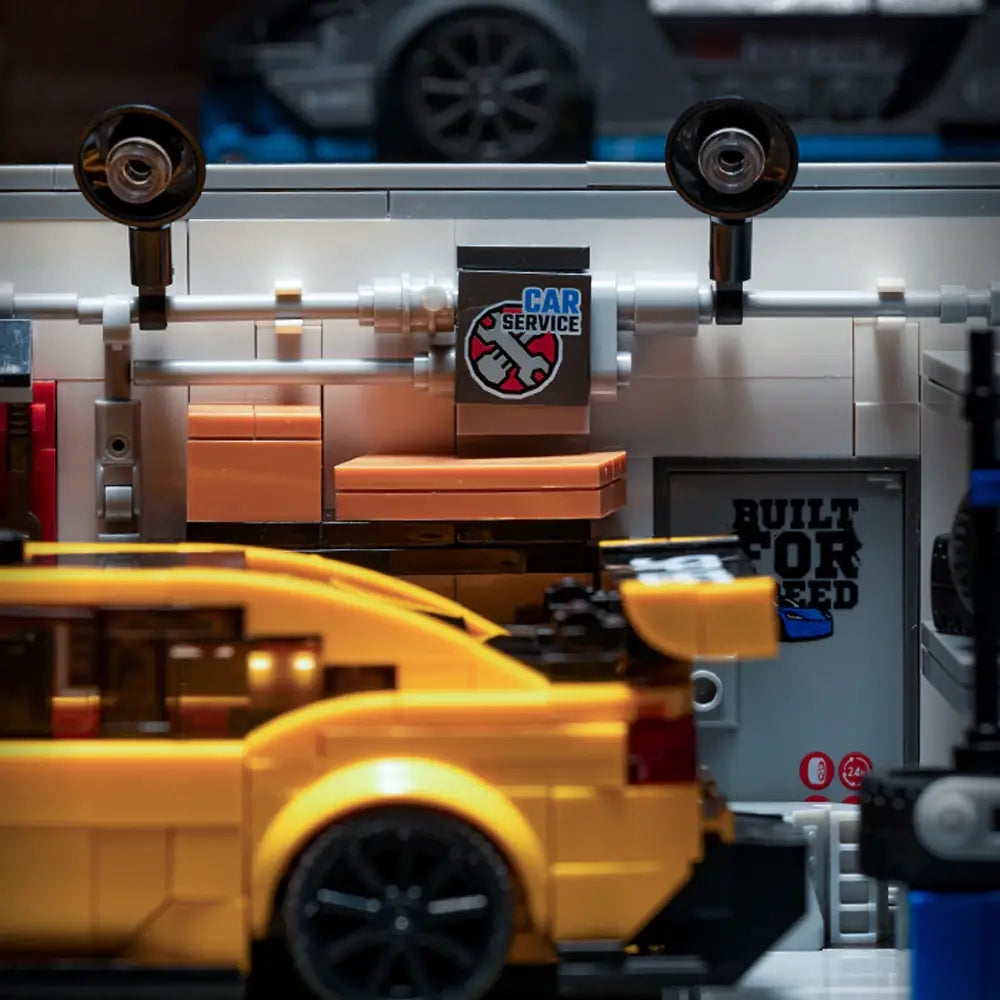 Liftable garage