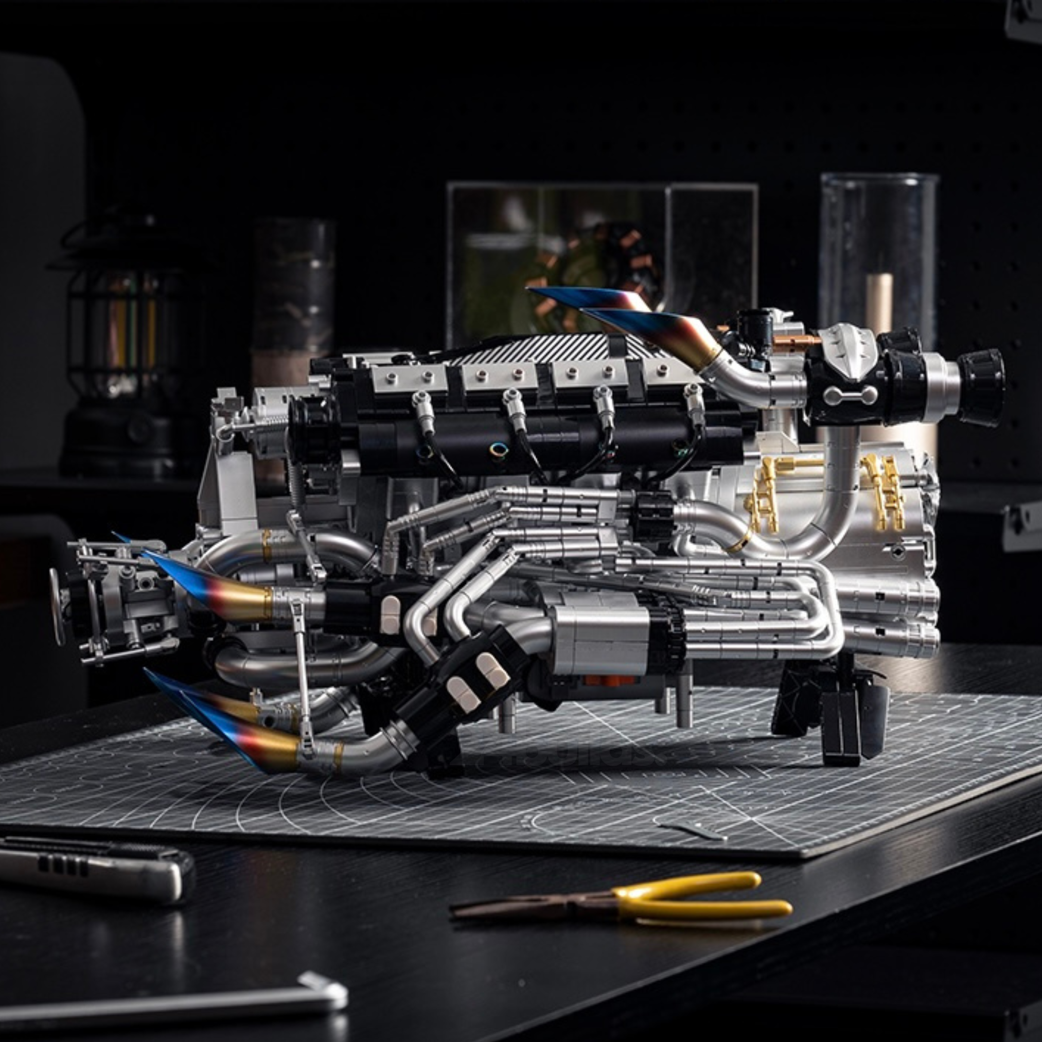 Burnt Blue V8 Performance Engine Model - 2774 Pieces