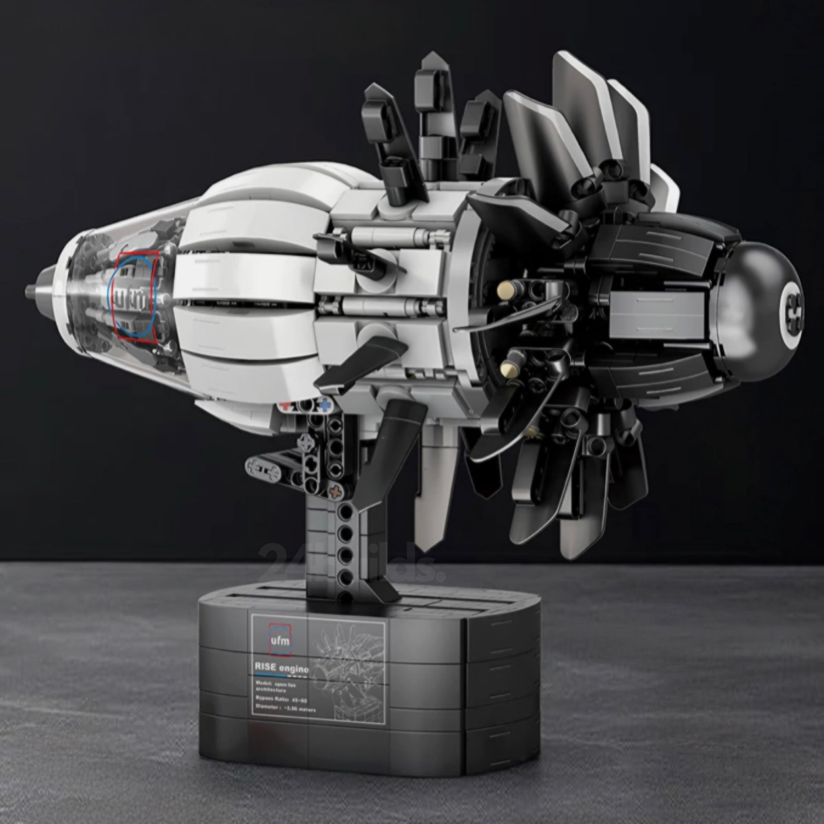 1354-Piece Motorized Aircraft Engine Model