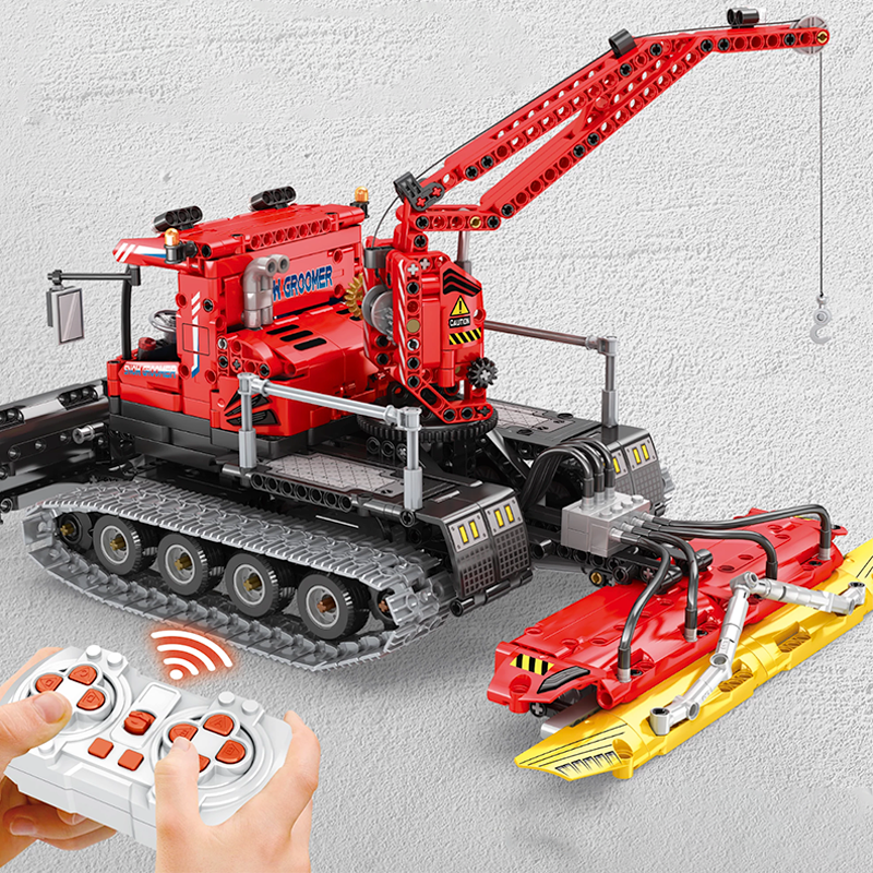Remote-Controlled Snow Groomer - 1099 Pieces