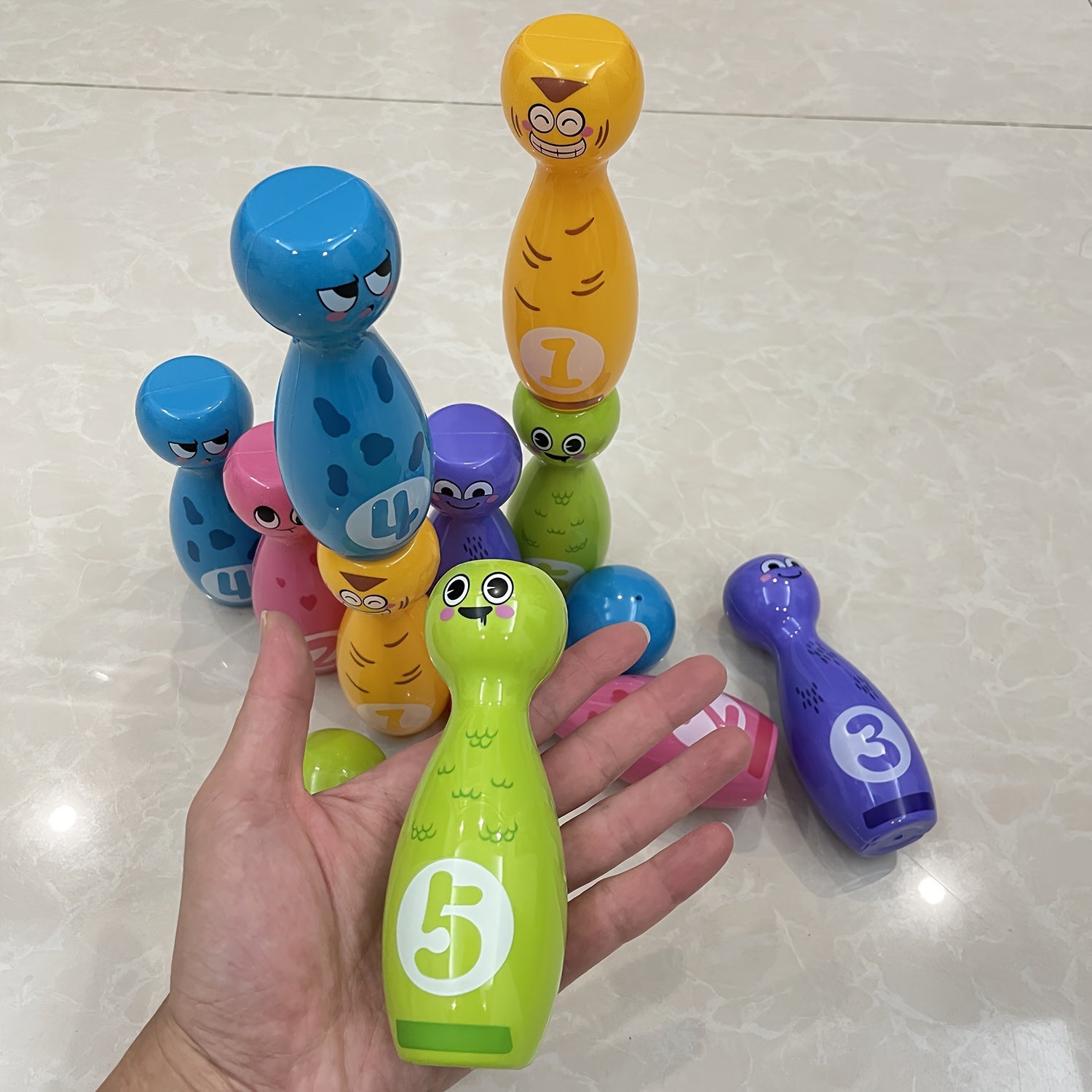 Cartoon Bowling Toy Set for Kids – 10 Pins & 2 Balls with Fade-Resistant Design, Indoor & Outdoor Game